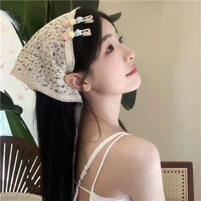 雷电交加的小路